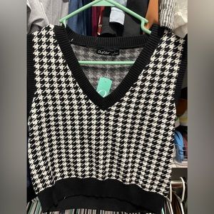 V-Neck Sweater Vest (Black Checker)